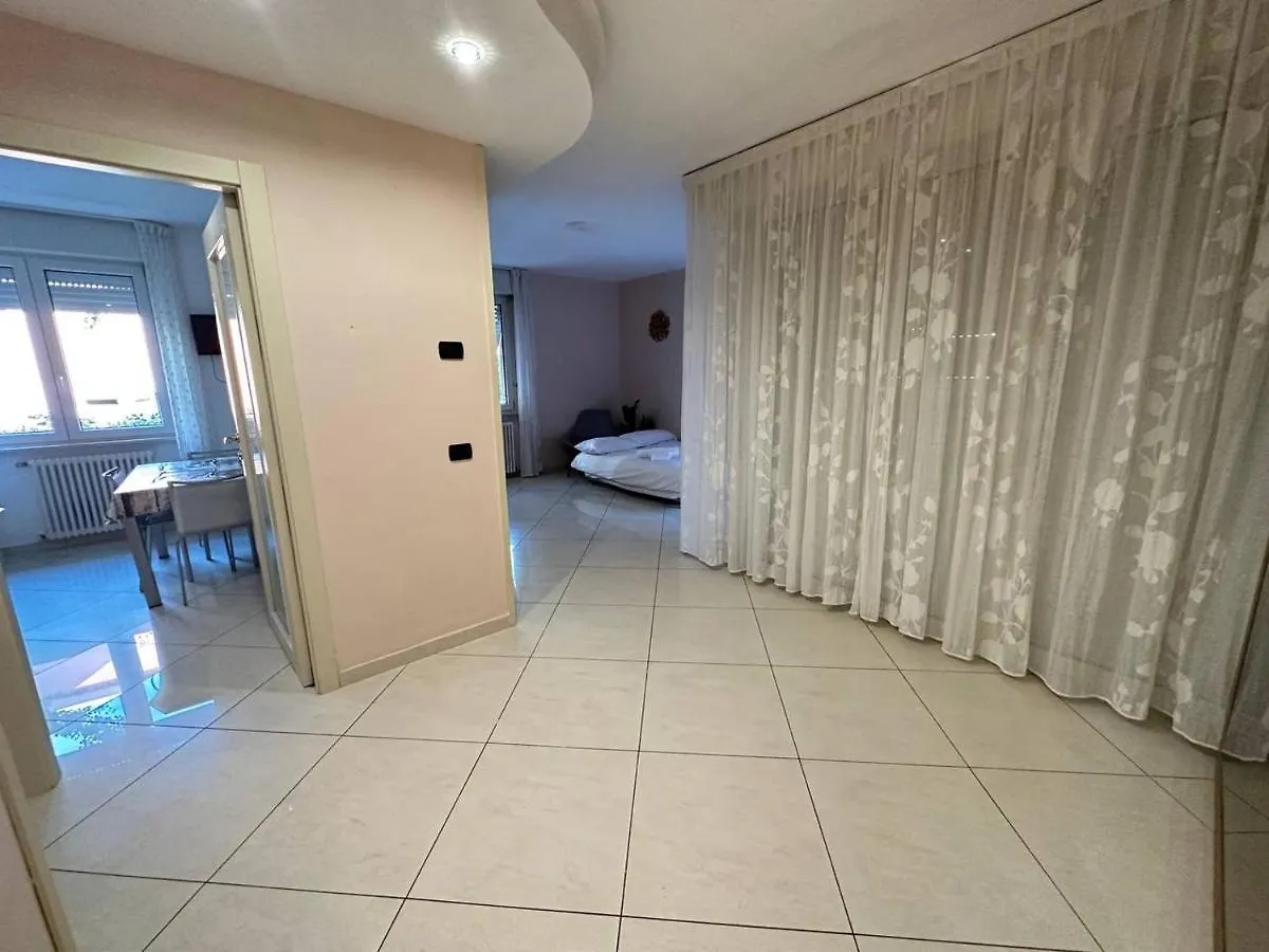 Chic House Near The Lake Lecco Apartment